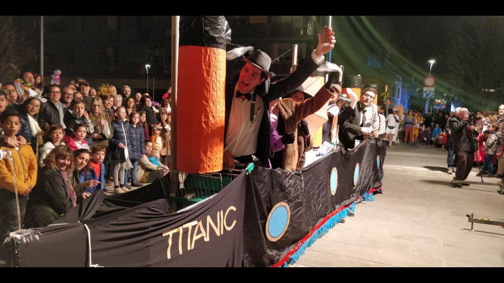 'Open Arms' donar el premi a l'ONG / Foto: Cugat.cat