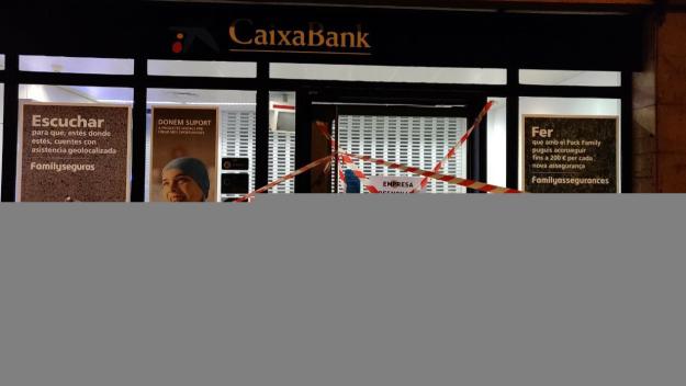 Seu de Caixa Bank precintada Foto Arran Sant Cugat Seu de Caixa Bank precintada Foto Arran Sant Cugat