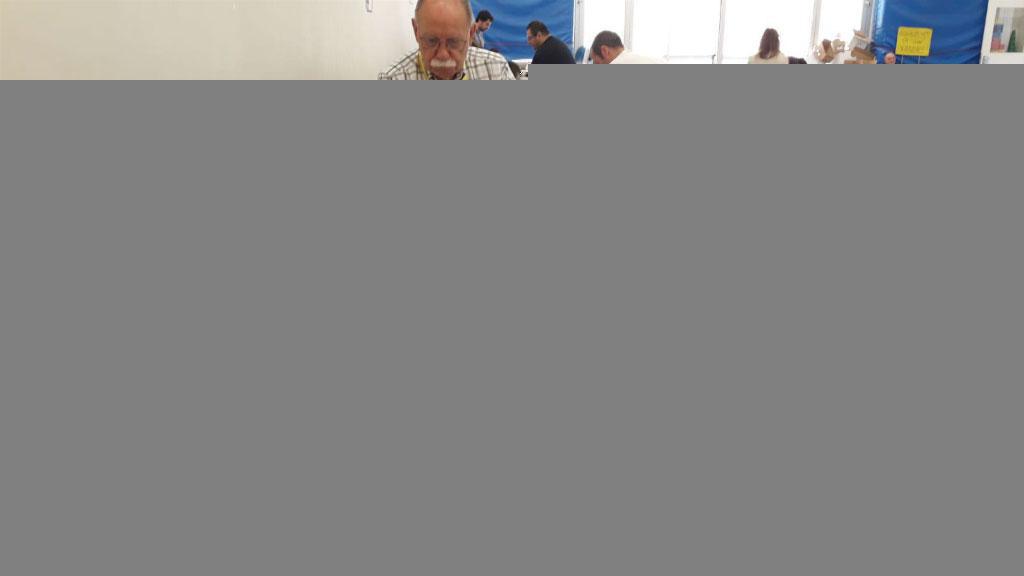 Últim repàs abans de donar inici a la jornada electoral / Foto: Cugat.cat Últim repàs abans de donar inici a la jornada electoral / Foto: Cugat.cat