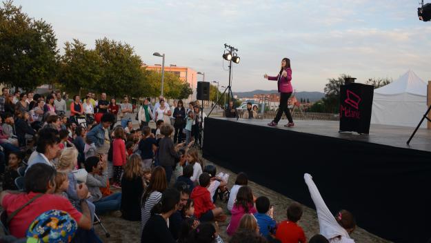 Una actuació de màgia omplirà la Plaça Lluís Millet / Foto: Arxiu. Localpres Una actuació de màgia omplirà la Plaça Lluís Millet / Foto: Arxiu. Localpres