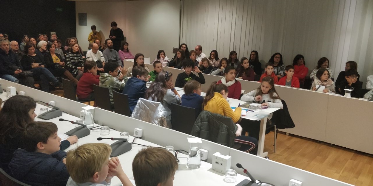 La sessió ha tingut lloc a la sala de plens de l'ajuntament / Foto: Cugat Mèdia