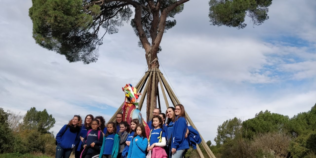 Membres del Grup Mediterrània al Pi d'en Xandri / Foto: Cugat Mèdia
