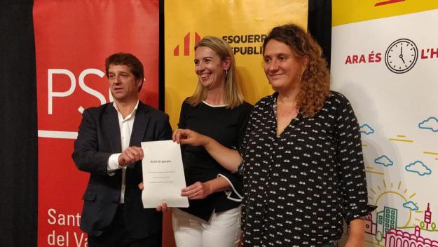El tripartit es va anunciar in extremis en una roda de premsa a l'Ateneu / Foto: Cugat Mèdia