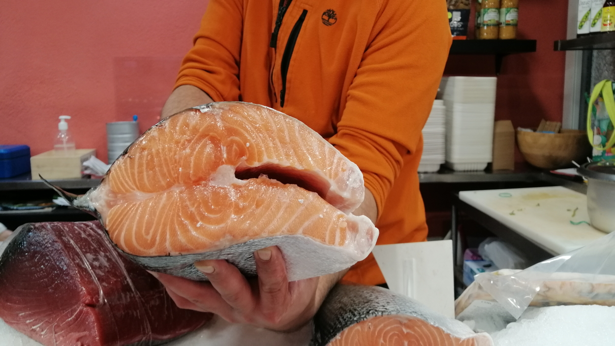 El salmó és un dels peixos més comuns amb un alt contingut en àcids grassos omega 3 / Foto: Cugat Mèdia