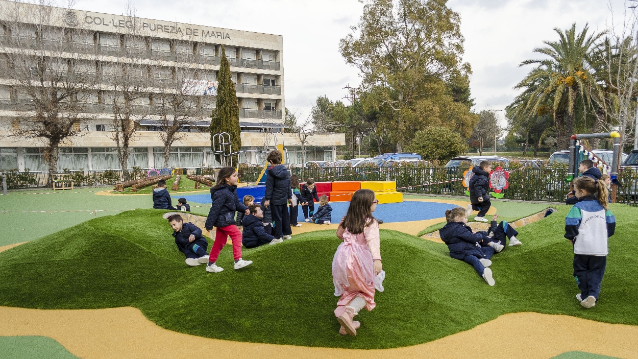 Pati de l'escola Pureza de María