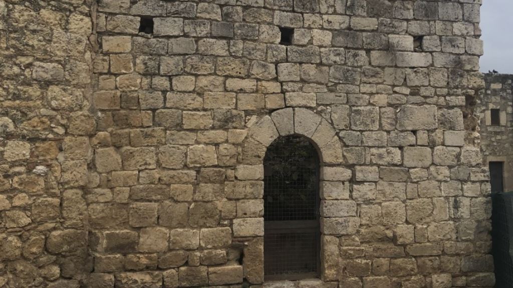 Torre hexagonal de la muralla de llevant